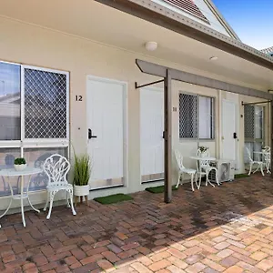 And 3*, Mooloolaba Australie